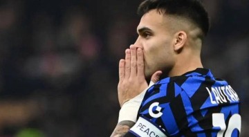 3年坚守蓝黑荣耀!国米在风雨中奋战,剑指2025赛季完美收官!