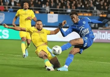 法甲保级生死战：南特主场死磕巴黎FC，6分大战谁能突围？