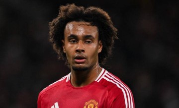 曼联11号齐尔克泽告别红魔:阿莫林弃用造就一笔失意交易